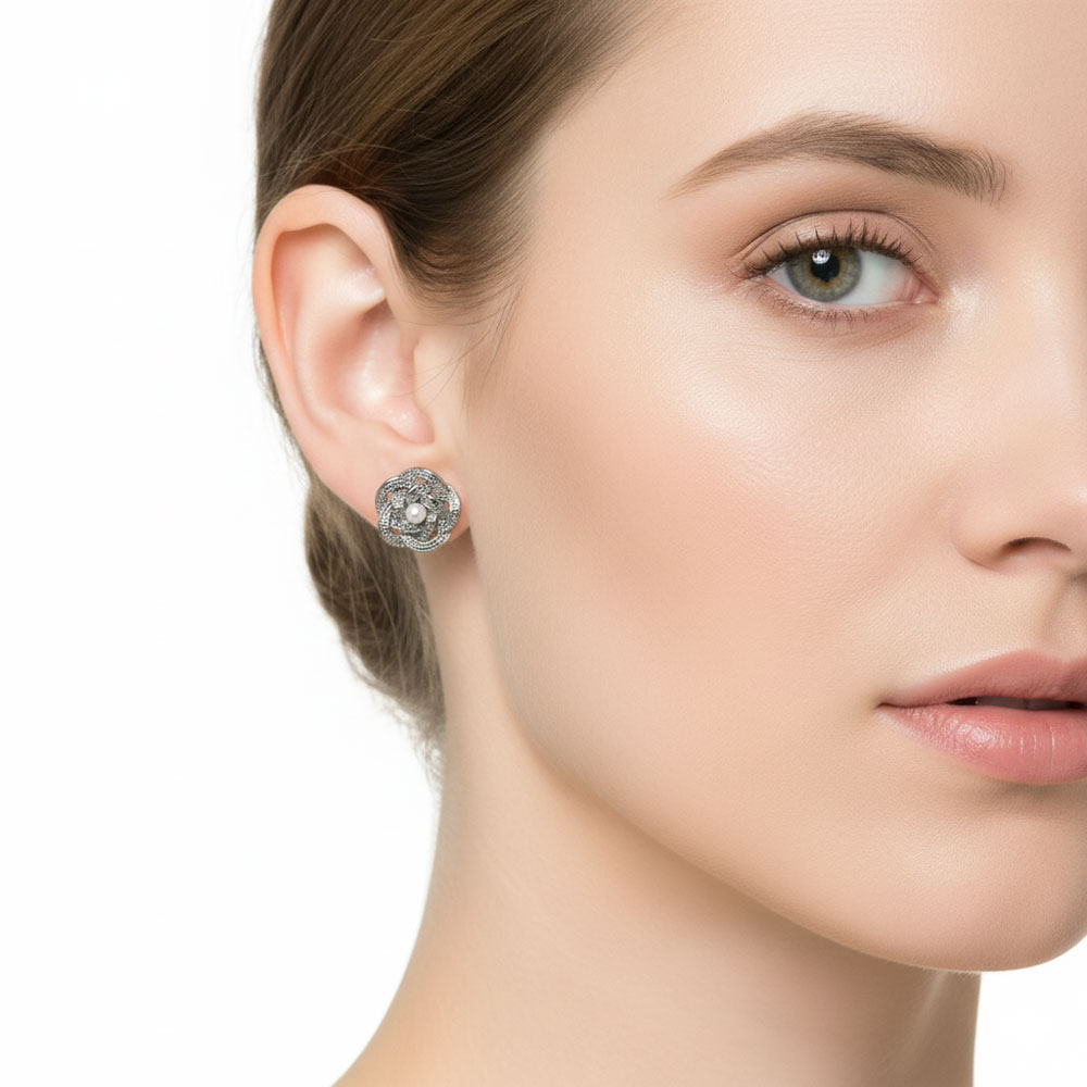 Σκουλαρίκια από Ατσάλι σε Πλεκτό Σχέδιο Λουλουδιού με Πέρλα Σκουλαρίκια από Ατσάλι σε Πλεκτό Σχέδιο Λουλουδιού με ΠέρλαA35033