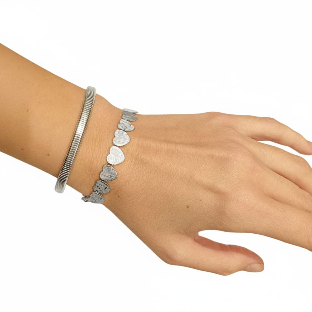 Βραχιόλι Ατσάλι Ασημί με Συνεχόμενες Καρδιές Βραχιόλι Ατσάλι Ασημί με Συνεχόμενες ΚαρδιέςX00423