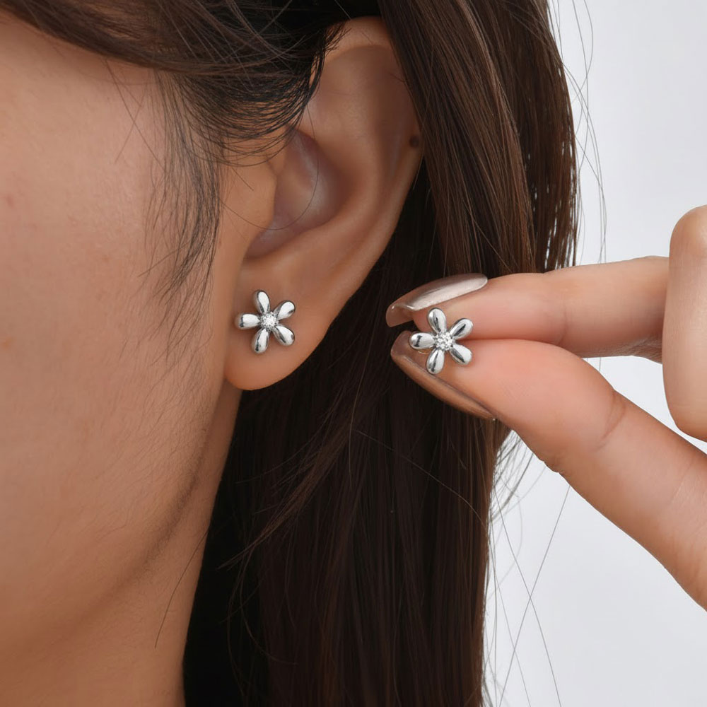 Σκουλαρίκια Ατσάλι Λουλούδι με Πέτρα Ασημί Χρώμα Stainless Steel Flower Stud Earrings Silver Tone Σκουλαρίκια Ατσάλι Λουλούδι με Πέτρα Ασημί Χρώμα Stainless Steel Flower Stud Earrings Silver ToneX00444B