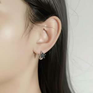 Σκουλαρίκια Κρίκοι Ατσάλι Ασημί Με Μαύρες Πέτρες ΛουλούδιA3600-6