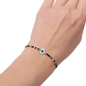 Χειροποίητα Βραχιόλια με Χρωματιστές Χάντρες και ΚαρδιάA18006