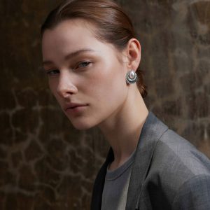 Σκουλαρίκια Ατσάλι με Οβάλ Στοιχείο & Ανάγλυφο Κέλυφος ΑσημίA2072B