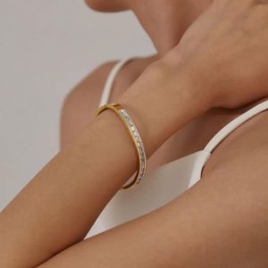 Ατσάλινη Χειροπέδα Κυματοειδή Με Πέτρες - ΧρυσόA2232A