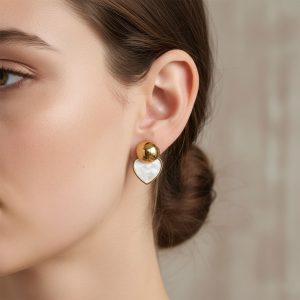 Σκουλαρίκια Ατσάλι Καρδιά με Λευκή Πέρλα ΧρυσόA2273A