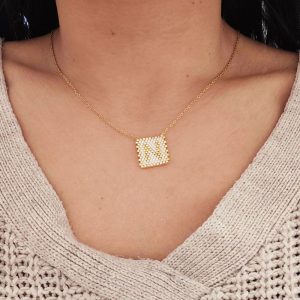 Ατσάλινο Μονόγραμμα ''N'' Με Λευκές Και Χρυσές ΧάντρεςA23017N