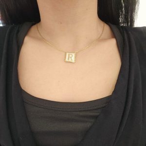 Ατσάλινο Μονόγραμμα ''R'' Με Λευκές Και Χρυσές ΧάντρεςA23017R