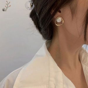 Ατσάλινα Σκουλαρίκια Με Πέρλες - Χρυσόc2f16ecbd180