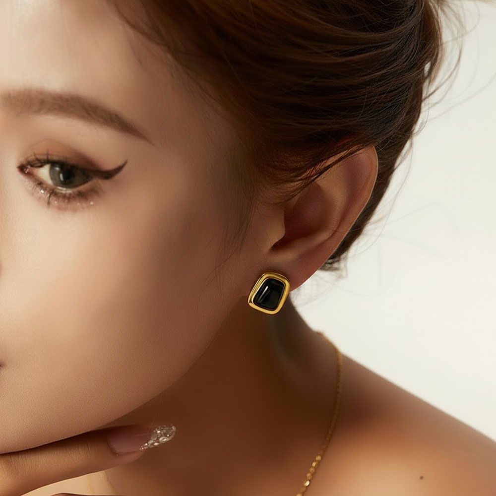 Σκουλαρίκια Ατσάλι Χρυσά με Μαύρη Πέτρα Σκουλαρίκια Ατσάλι Χρυσά με Μαύρη ΠέτραA3448-4