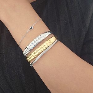 Ατσάλινη Χειροπέδα Βέργα Με Ανάγλυφες Λεπτομέρειες - ΑσημίA35027