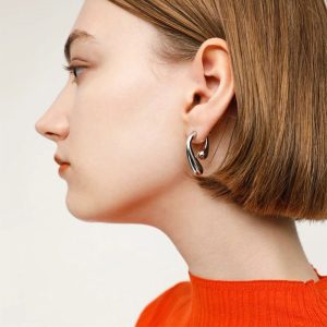 Σκουλαρίκια Ατσάλι Ασημί Καμπυλωτό ΣχέδιοA3643B