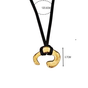 Μενταγιόν Με Δερμάτινο Λουράκι - Χρυσόa41007