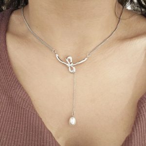 Ατσάλινο Κολιέ Με Φιόγκο Και Κρεμαστή ΠέρλαA41011