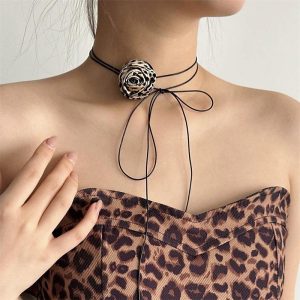 Υφασμάτινο Κολιέ Με Λεοπάρ ΤριαντάφυλλοX00225