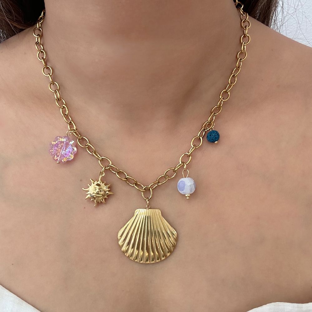 Ατσάλινο Κολιέ με Κοχύλι & Πολύχρωμα Charms Ατσάλινο Κολιέ με Κοχύλι & Πολύχρωμα CharmsN61