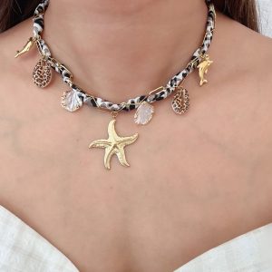 Ατσάλινο Κολιέ με Ύφασμα Leopard & Θαλασσινά CharmsN65