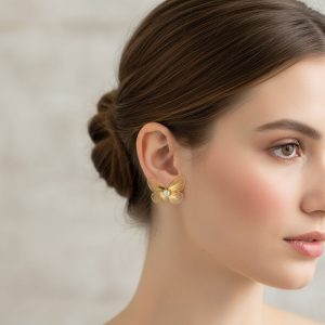 Σκουλαρίκια Ατσάλι Χρυσό Πεταλούδα Στυλ Σύρμα με Λευκή ΠέτραX00439A