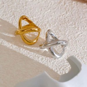 Ατσάλινο Δαχτυλίδι Με Καμπυλωτό Σχέδιο - Χρυσό