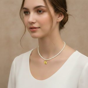 Ατσάλινο Κολιέ Με Πέρλες Και ΚοχύλιA1338