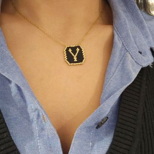 Ατσάλινο Μονόγραμμα ''Y'' Με Μαύρες Και Χρυσές ΧάντρεςA23016Y