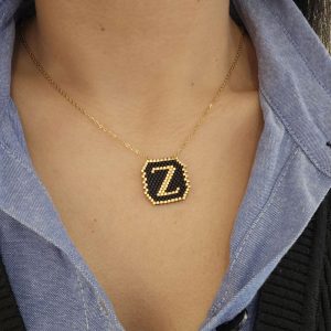 Ατσάλινο Μονόγραμμα ''Ζ'' Με Μαύρες Και Χρυσές ΧάντρεςA23016Ζ