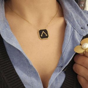 Ατσάλινο Μονόγραμμα ''Λ'' Με Μαύρες Και Χρυσές ΧάντρεςA23016Λ