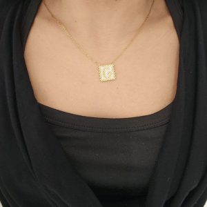 Ατσάλινο Μονόγραμμα ''G'' Με Λευκές Και Χρυσές ΧάντρεςA23017G