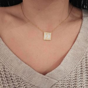 Ατσάλινο Μονόγραμμα ''Σ'' Με Λευκές Και Χρυσές ΧάντρεςA23017Σ