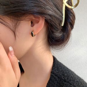 Ατσάλινα Σκουλαρίκια Καρφωτά με Οβάλ Στοιχείο Χρυσό Μαύρο ΧρώμαA3342BL