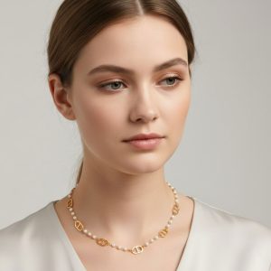 Ατσάλινο Κολιέ με Πέρλες και Γεωμετρικά Στοιχεία Χρυσό ΧρώμαA70018A