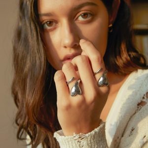 Ατσάλινο Δαχτυλίδι Ρευστός Οργανικός Σχεδιασμός Ασημί ΧρώμαX00508B