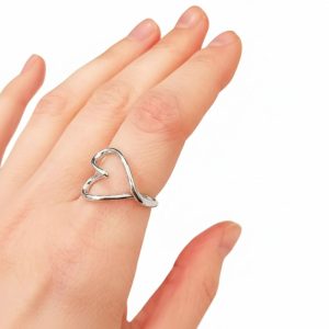 Ατσάλινο Προσαρμόσιμο Δαχτυλίδι Καρδιά Γυριστό Σχέδιο Ασημί ΧρώμαX00524B