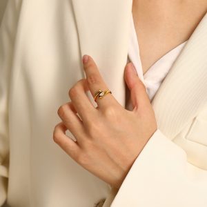 Ατσάλινο Δαχτυλίδι με Σταγόνα και Στρας Χρυσό ΧρώμαX00531A